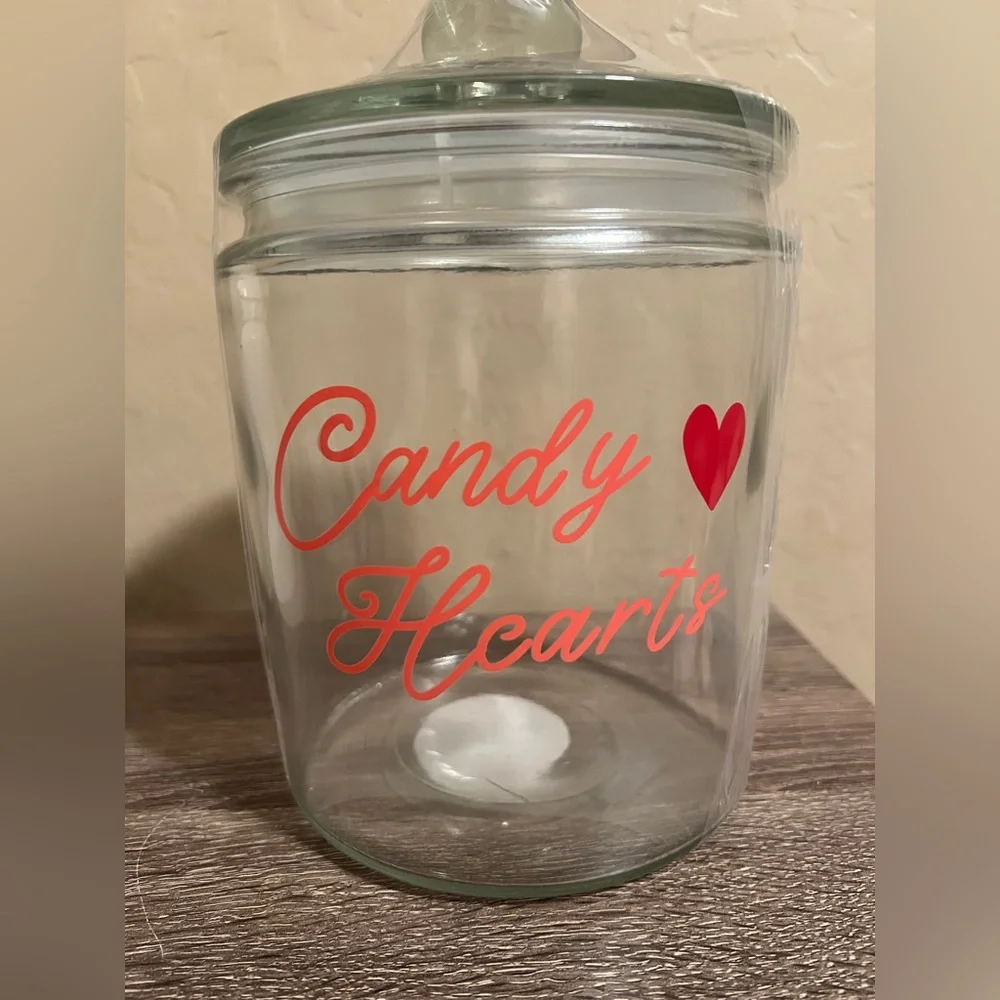 Target Bullseye Glass Candy Hearts Valentine’s Jar Lid Hearts Pink Red NWT